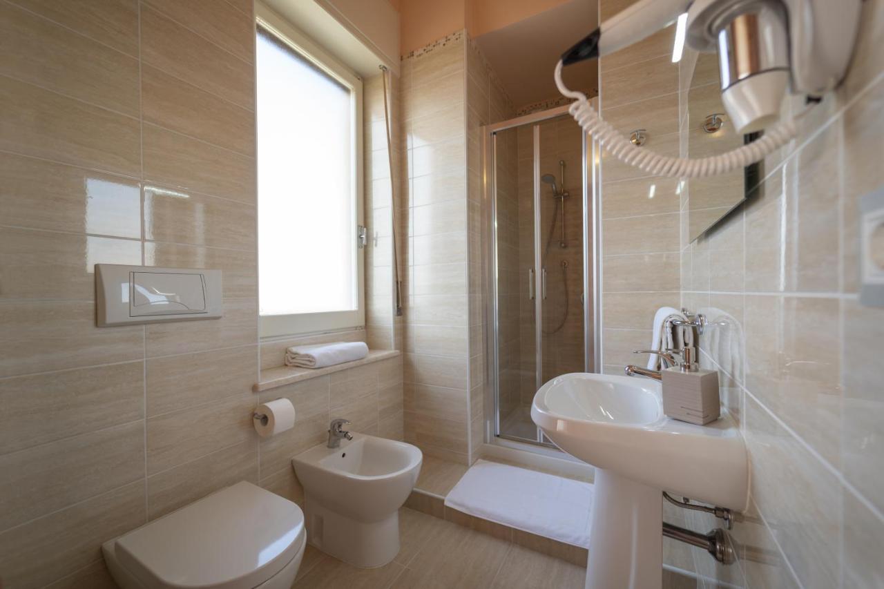Boutique Rooms Carbonazzi 17 Cagliari Exterior photo